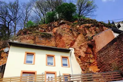 Image de Maison rocher surplombant Trèves - Vivre dans la roche