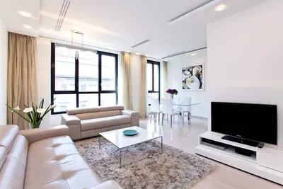 Image de Luxury apartment in Duomo, 100 sq. m. large, sleeps 4+1