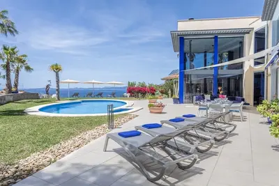 La villa Seascape à Blue Bay par Mallorca Collection