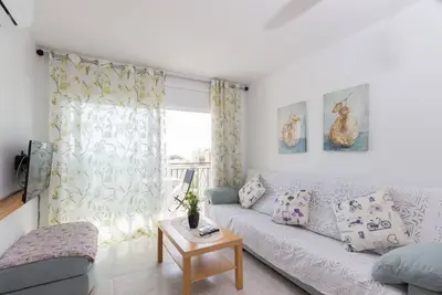 Image de Appartement avec une excellente vue sur la mer et très proche de la plage.