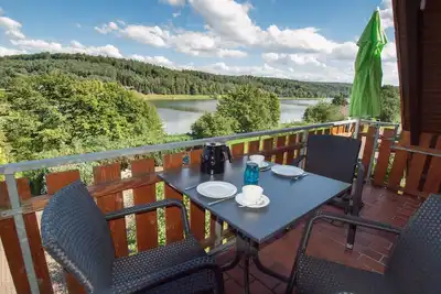 Image de Nouveau! Appartement confortable avec vue sur le lac