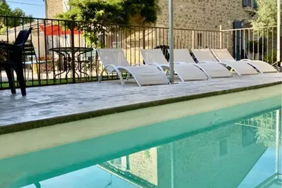 Image de Maison de 200m2 avec Piscine, Jacuzzi, climatisation. Animaux acceptés