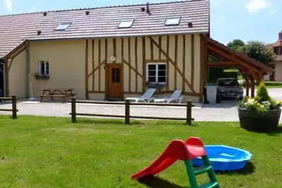 Image de Maison de caractere avec piscine dans un cadre verdoyant de 4 a 6 personnes