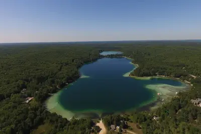 Image de Log Cottage sur Blue Lake-l'été est arrivé! !