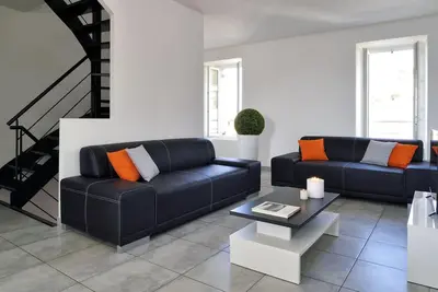 Image de T5 d'exception en duplex meublé de tourisme 4*