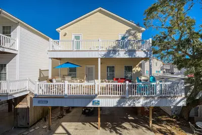 Image de 5 Br Beach House dans Oceanfront Family Resort