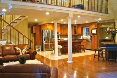 Image de Location de lac Smith, près de I65, pour 23 personnes, Wifi, toute l'année en eau profonde, Animaux acceptés!