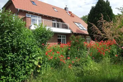 Image de Appartement calme dans la campagne avec un grand jardin et une terrasse pour les romantiques