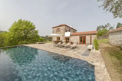 Image de Villa Maria Adelina Ă 10 minutes de Port
