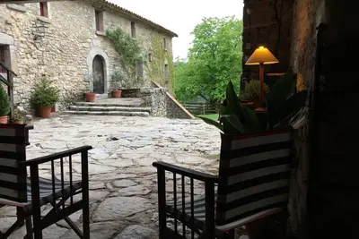 Image de Besalu: Chalet - Girona