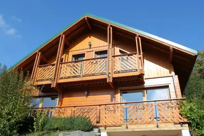Image de Chalet 10 pers \/ 4 ch - Sauna \/ Jacuzzi \/ billard - Tarif all in