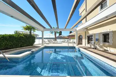 Appartement Top pour 2-4 personnes, piscine, superbe vue mer, emplacement idéal