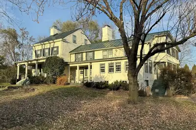 Image de Hillandale Farmhouse circa 1774 - 6 chambres, 14 personnes, récemment rénové