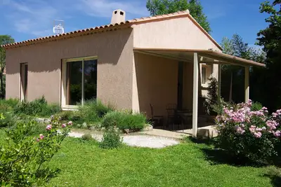 Image de Maison individuelle climatisée 60m2 avec jardin