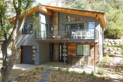 Image de Centre-Ville Durango Hideout, Nouvelle Maison Moderne Sur Mesure