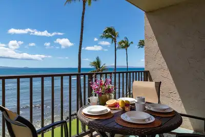 Image de Maui avis de 5 étoiles Économisez Prime Ocean Front Living Room * Lauloa 306 *