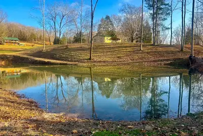 Image de Peaceful Hills - le parfait pour se détendre. Être entouré par une belle crique et la nature!