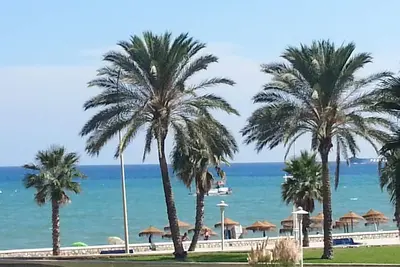 Image de Appartement, Wifi gratuit, parking gratuit de bord de mer,