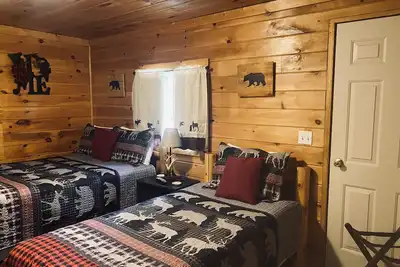 Image de Black Bear Inn - Bear Den 5 personnes! Wifi / Dish PĂŞche!