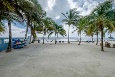 Image de Sunset Beach 🐚C1🐚-De la véranda à la plage! Vélos gratuits, kayaks et plus
