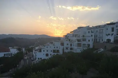 Image de Des vues incroyables! Appartement duplex moderne et central: piscine, wifi, sky Tv et air conditionné