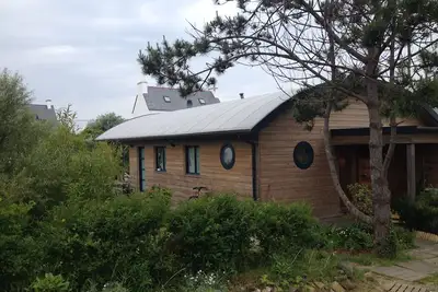 Image de Maison en bois à 50 m de la plage, 250m de la Pointe de Primel