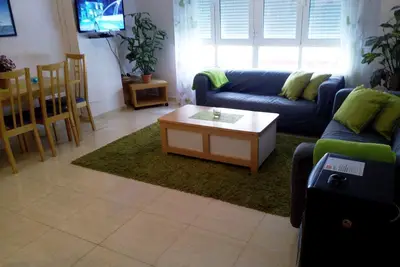 Image de Centre-ville de Torrevieja avec fibre optique Internet & Tv box!