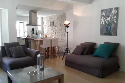 Image de Duplex cocoon et tres calme. 4p. au cœur de la vieille ville.