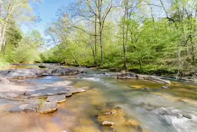 Image de Woods & Water à explorer à seulement 20 minutes de Liberty Univ - 10 au centre-ville de Lynchburg