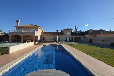 Image de Villa à El Agar avec Piscine et Plages