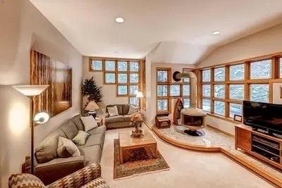 Image de Lovely River Glen Condo au coeur de Frisco