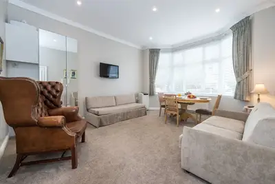 Image de Appartements climatisés, accès facile au centre-ville et Internet gratuit! ! !