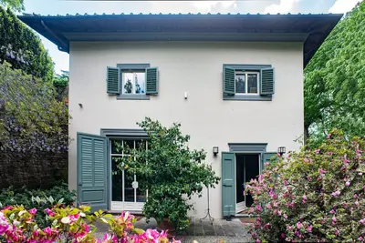 Image de Villa confortable 4Bdr récemment rénovée avec jardin à Florence, très bien situé au centre