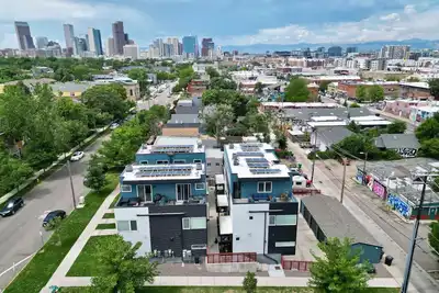 Image de Dream Pad: 4-Story-3br Townhouse-heart of RiNo - Sleeps 10!
