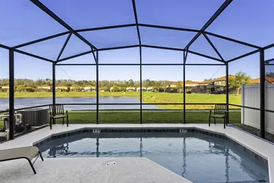 Image de 4br Townhome with Lake View – Bl481