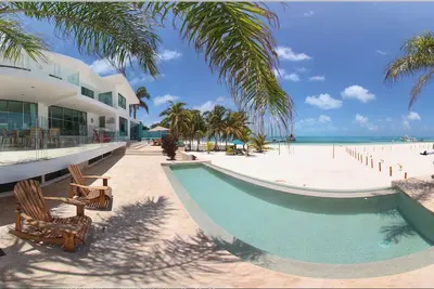 Image de Exclusif et sûr Lieu: Mer Turquoise w \/ plage de sable blanc No Seaweed