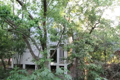 Image de 1st Flr Apt in Native Woods, à côté de Bayou Trails, Washington St \/ Heights Area