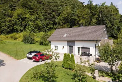 Image de Appartement moderne et bien équipé avec balcon dans la zone bélière de Slovénie
