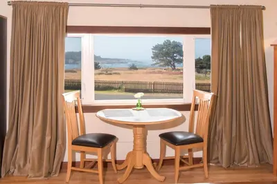Image de Coeur du village de Mendocino, vues fabuleuses!