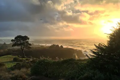 Image de Pelican Point, vue spectaculaire sur l'océan et la côte, spa, à côté de la ville
