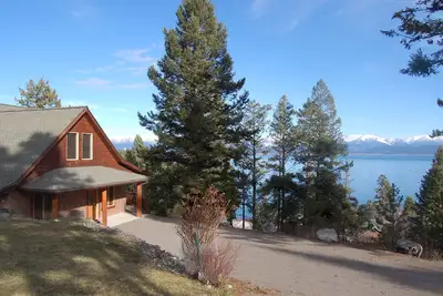 Image de Vues spectaculaires sur le lac, accès facile, nouvelle maison riche en équipements modernes