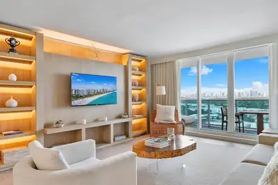 Image de **Luxueux! 5 * 1/1 Condo-Hôtel au bord de la plage à South Beach, unité 1527
