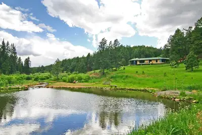 Image de Domaine de montagne de 10 acres, privé, ruisseau à truites, randonnée pédestre, 6 minutes de la ville
