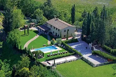Image de Villa De Luxe Iris San Gimignano, 6 Chambres ensuite, Piscine, Sauna, Spa, Espace Fitness