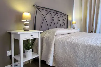 Image de Appartement Lessinia pratique au centre-ville, parking privé gratuit et facile