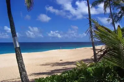 Image de Belle maison de la cĂ´te nord sur la plage de Ke Iki (disponible au moins 30 jours)
