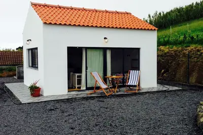 Image de Elégant Studio (T0) avec un grand jardin et une vue sans fin [Al]