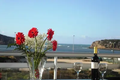 Image de Superbe Penthouse de 3 chambres avec vue sur la mer (concierge gratuit, salle de jeux, plage Ă 4 minutes)