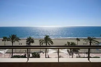 Image de Appartement avec vue imprenable sur la mer et vision du rocher de ibGibraltar