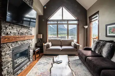 Image de Spacieux 3br 2ba Penthouse dans Stoneridge Resort avec vue panoramique sur la montagne